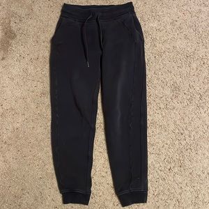 Lululemon Scuba High Rise Jogger in Black